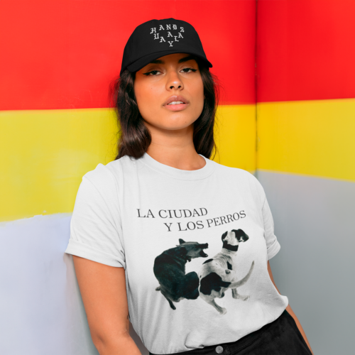 LA CIUDAD Y LOS PERROS UNISEX TEE